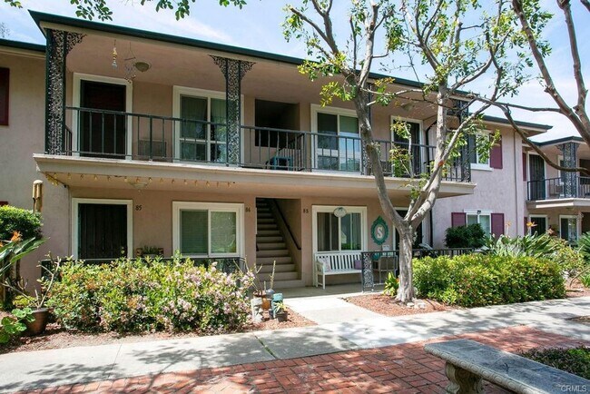 Building Photo - 660 S Glassell St