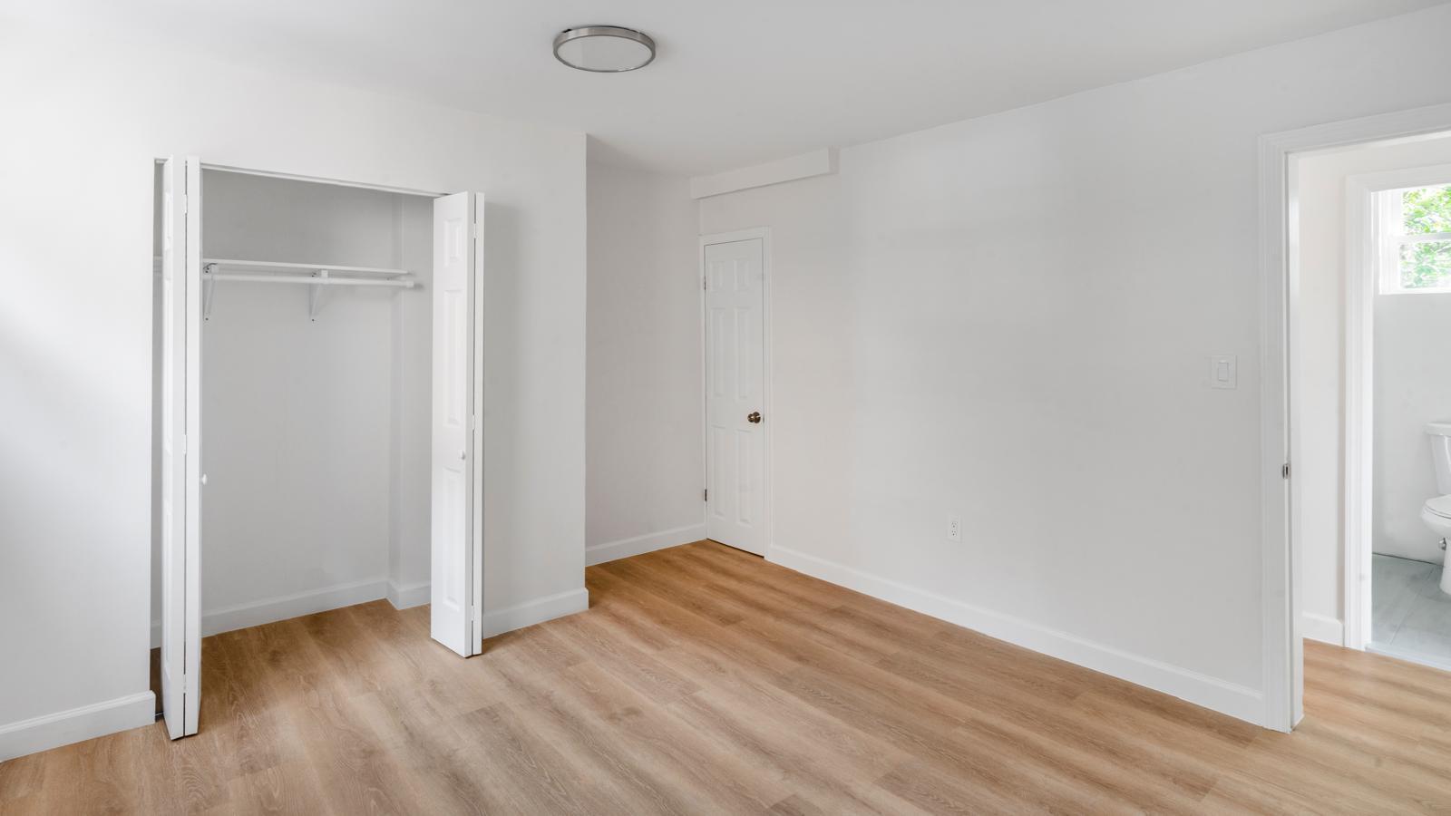 Building Photo - 6407 Granton Ave