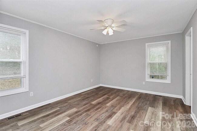 Building Photo - 1406 Pleasant Plains Rd