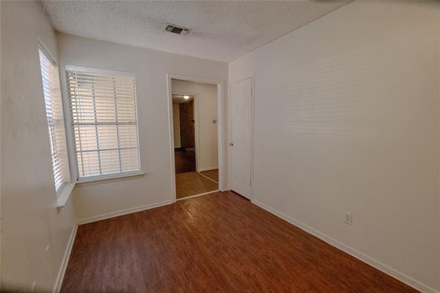 Building Photo - 503 N Walnut Creek Dr