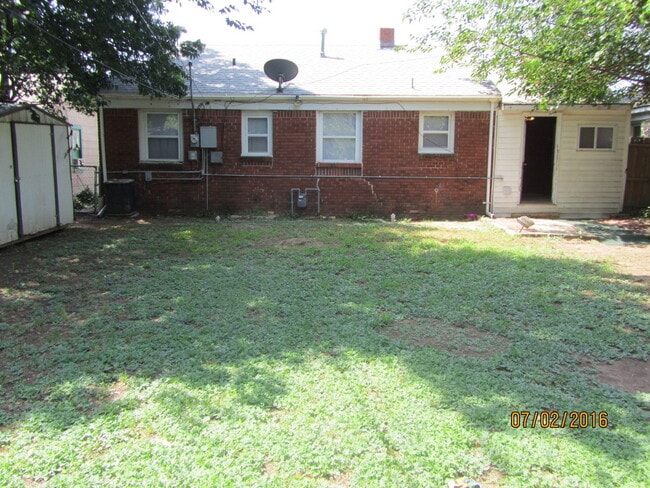 Building Photo - SW OKC Home For Rent - 2-bed 1-bath coming August 20th