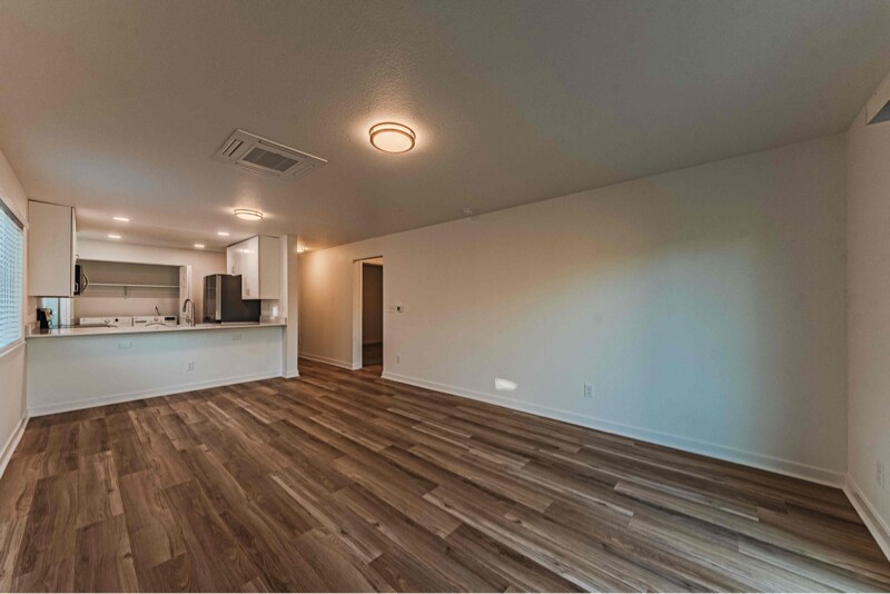 Building Photo - 6731 Dublin Loop W