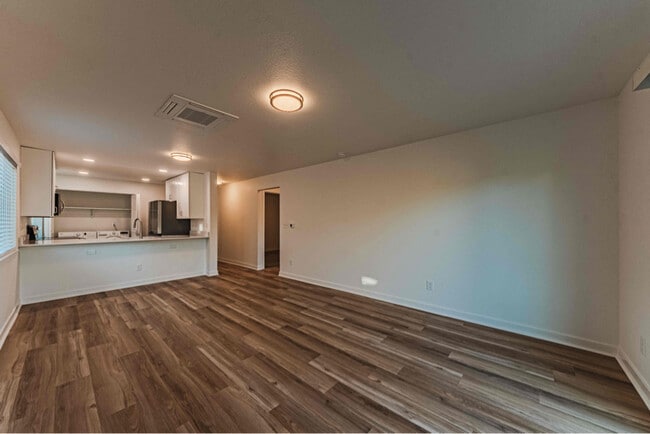 Building Photo - 6731 Dublin Loop W