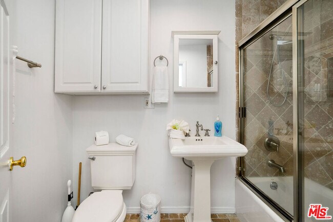 Building Photo - 2101 Ocean Ave