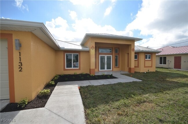 Building Photo - 1132 Edelweiss St E