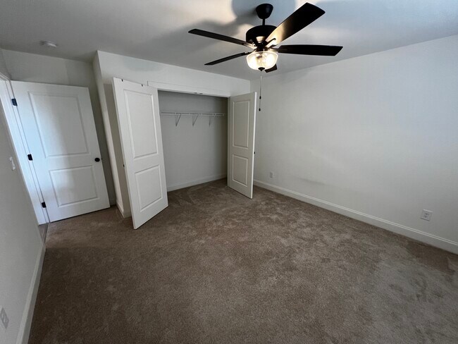 Building Photo - 129 Stewarts Lndg Dr