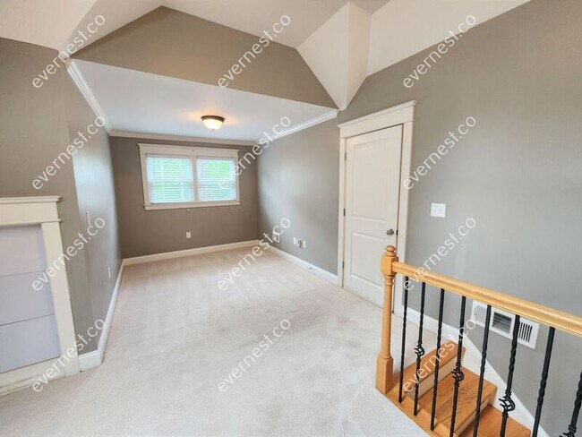 Building Photo - 219 Randolph St NE