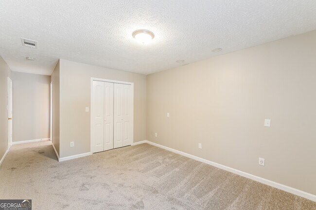 Building Photo - 2871 Quinbery Dr