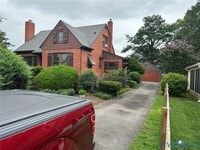 Building Photo - 6011 Bonneau Rd