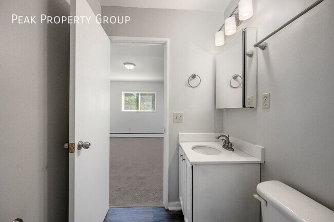Building Photo - Welcome to 3505 Telford Street