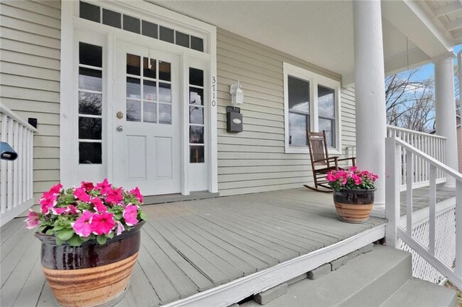 Building Photo - Great Bungalow for Rent!