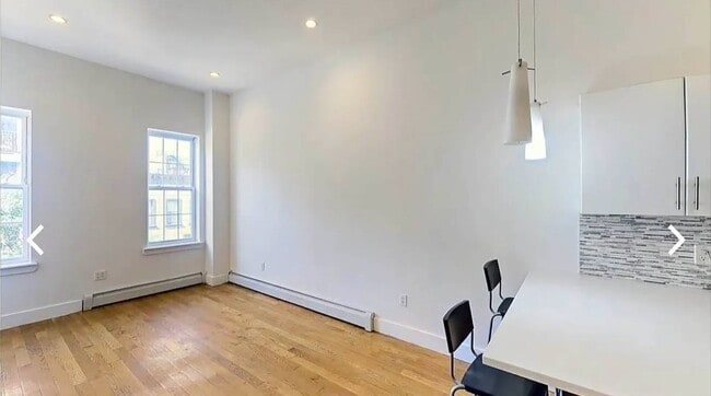 Building Photo - 17 Goodwin Pl