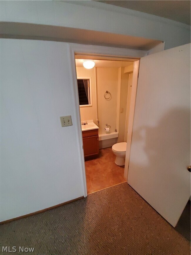 Building Photo - 2562 3rd St