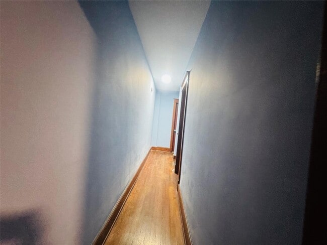 Building Photo - 20 Elm St