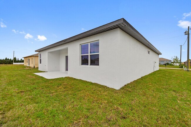 Building Photo - Deposit-Free! Modern, energy efficient hom...