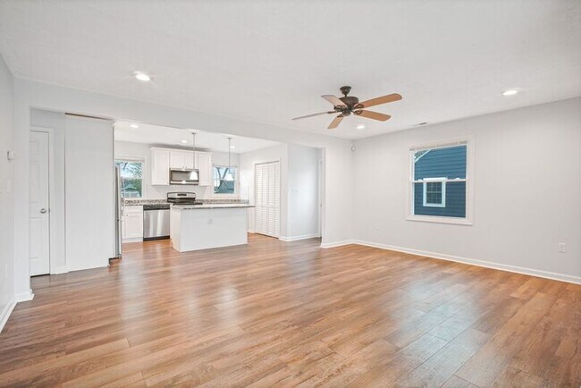 Building Photo - 6339 Old Plank Rd