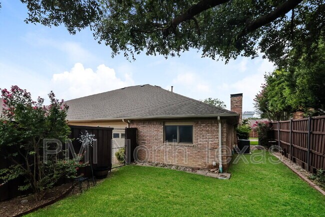 Building Photo - 1410 Nest Pl