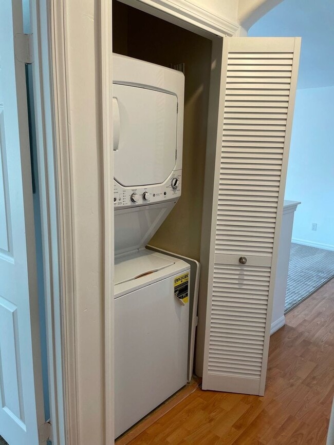 Building Photo - 4570 54th St