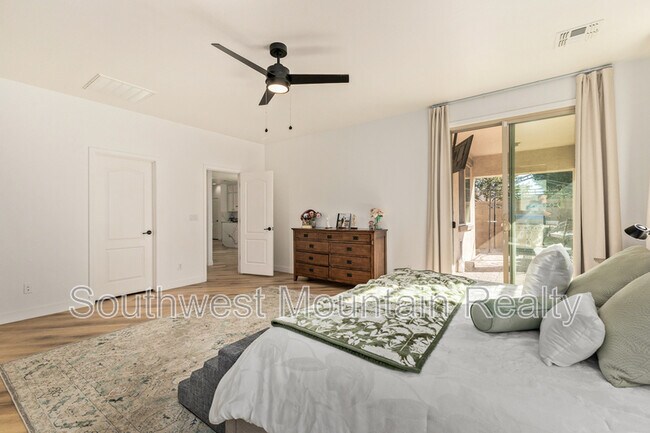 Building Photo - 17809 W Lincoln St