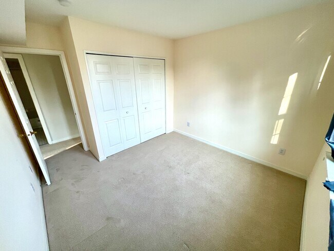 Bedroom - 104 Woodside Rd