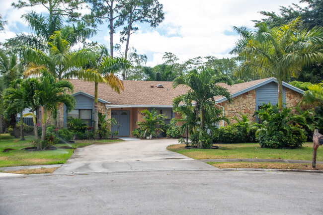 Primary Photo - 13484 Jonquil Ct