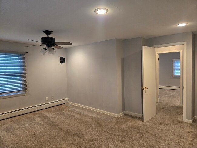 Building Photo - 36 Tina Cir