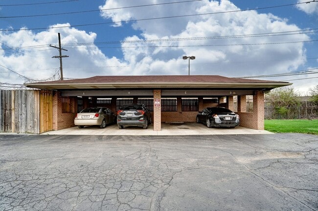 Building Photo - Napoleon Plaza Apartments