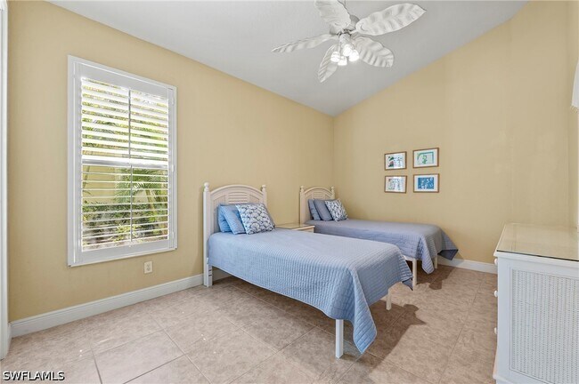 Building Photo - 975 Tivoli Ct