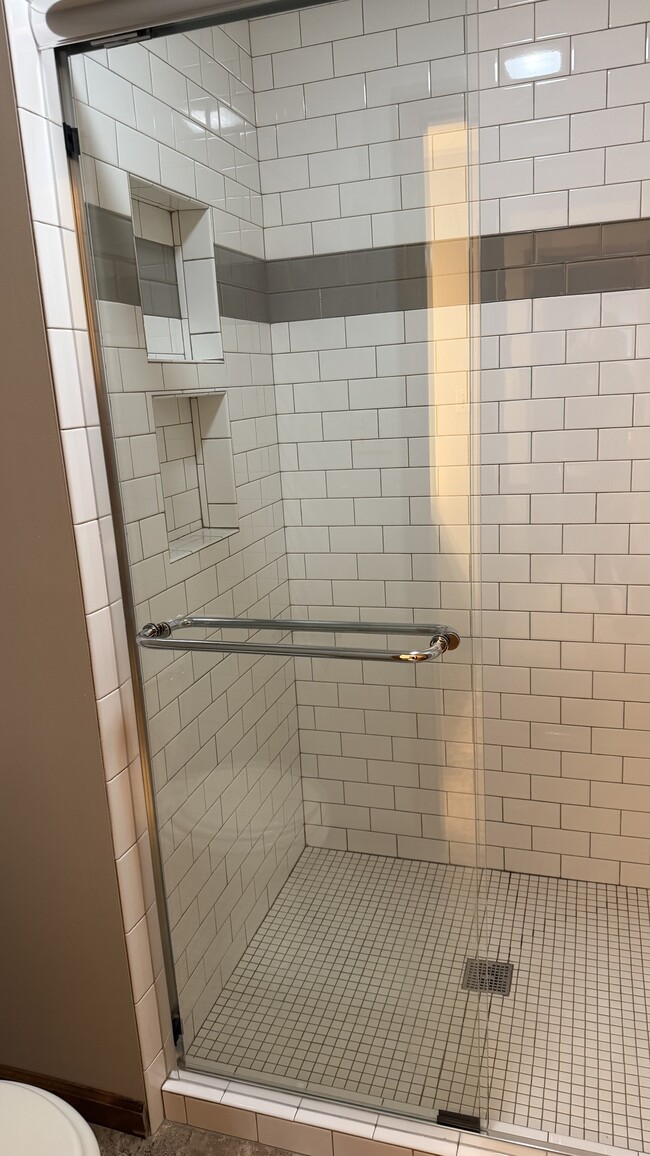 Building Photo - 3612 SW Atwood Ave