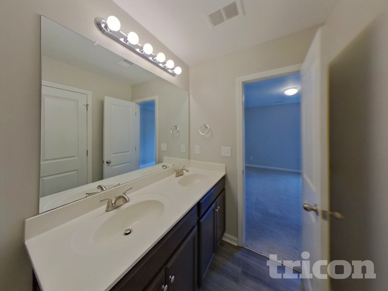 Building Photo - 547 Falls Cottage Run