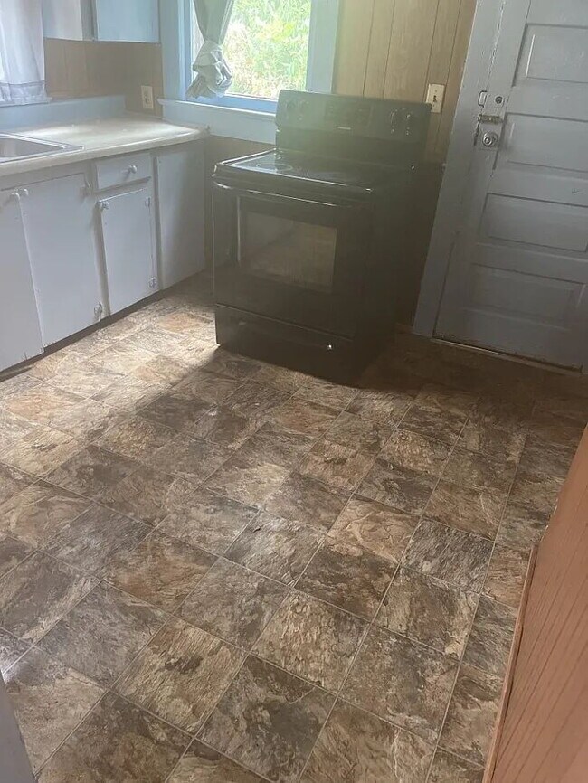 Building Photo - 217 S Woodrow St