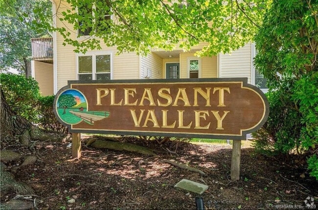 Building Photo - 949 Pleasant Valley Rd