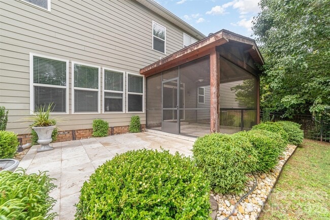 Building Photo - 3004 Fallondale Rd