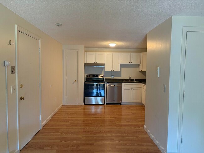 Building Photo - 1007 White Cedar Blvd