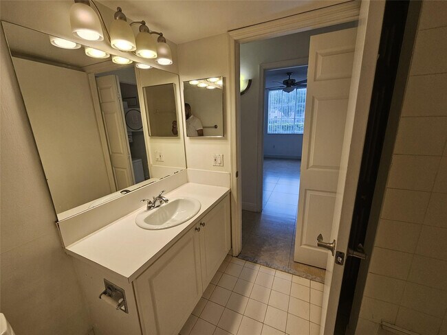 Building Photo - 12172 St.Andrews Pl