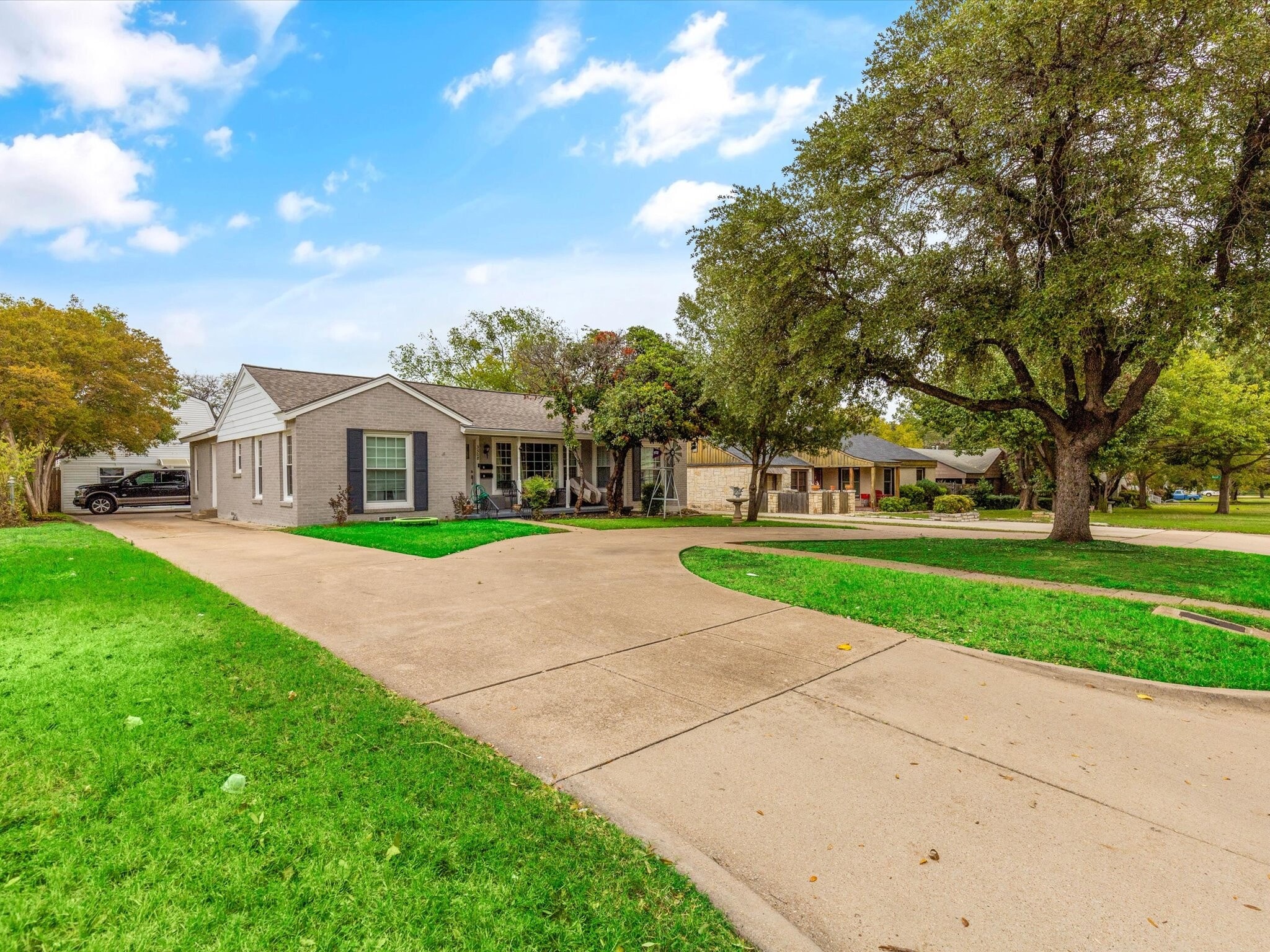 Building Photo - 3508 W Biddison St