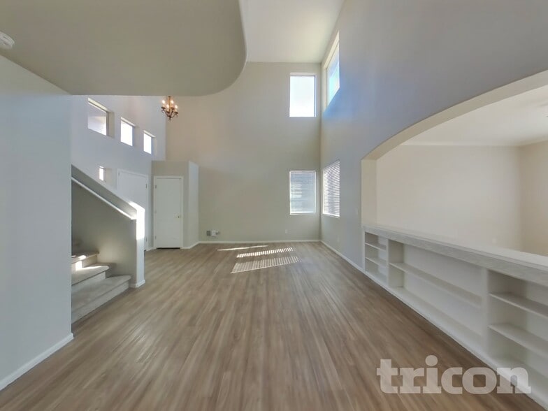 Building Photo - 3227 W White Canyon Rd