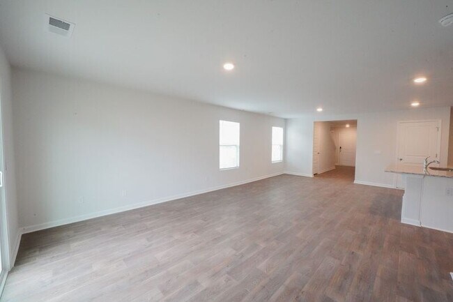 Building Photo - 463 Coconut Dr