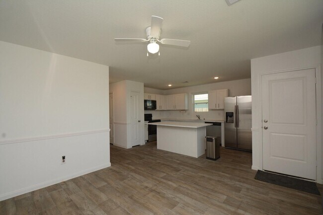 Building Photo - 1982 Rd 5714