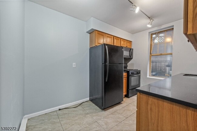 Building Photo - 250 Clendenny Ave