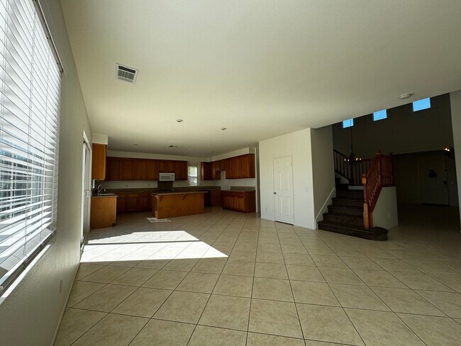 Building Photo - Spacious 4 bedroom in Murrieta for rent!