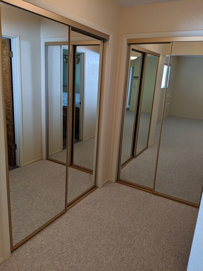 Building Photo - 203 Patricia Ct