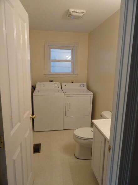Building Photo - 57 E Patterson Ave