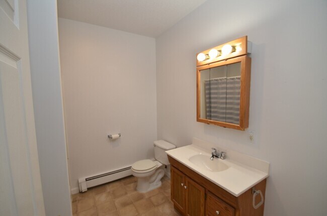 Building Photo - 99 W Wyoming Ave