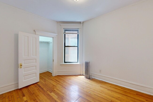 Floorplan - 5401-5403 S. Woodlawn Avenue