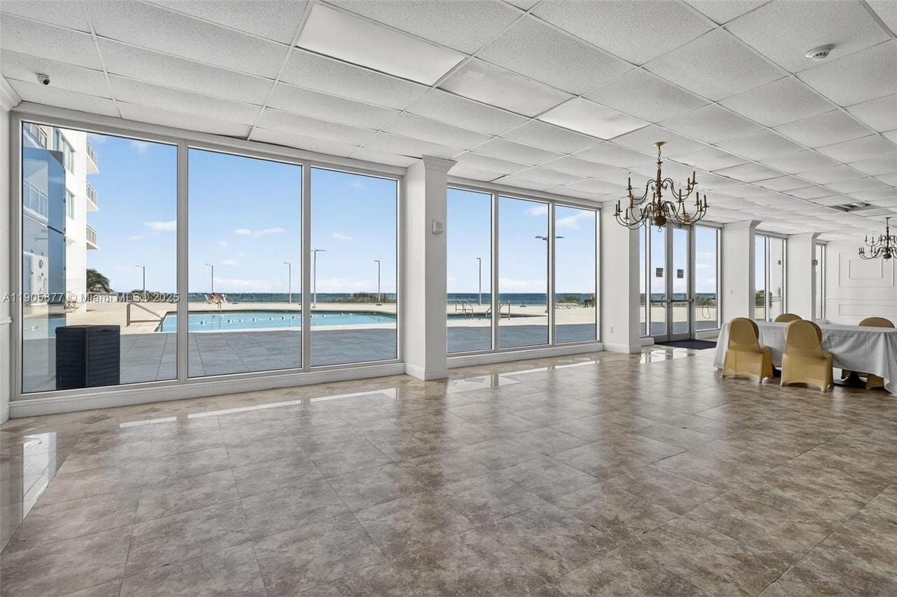 Building Photo - 7135 Collins Ave