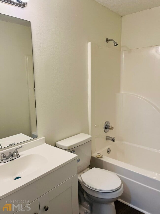 Building Photo - 4037 Ravenwood Ct