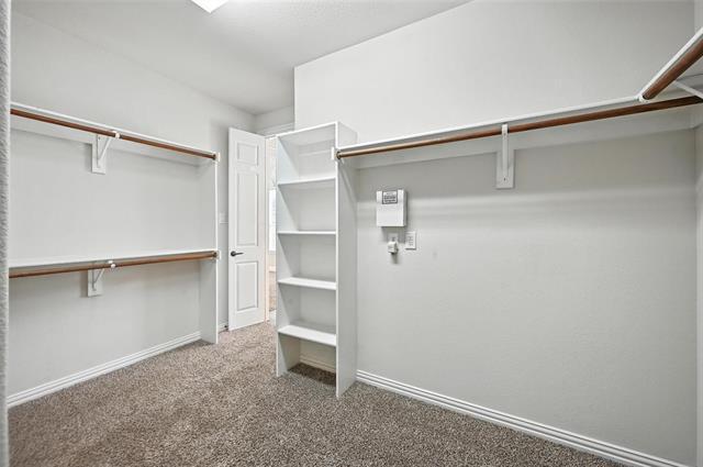 Building Photo - 4667 Wicklow Dr