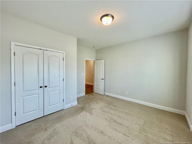 Building Photo - 279 Cromwell Ct