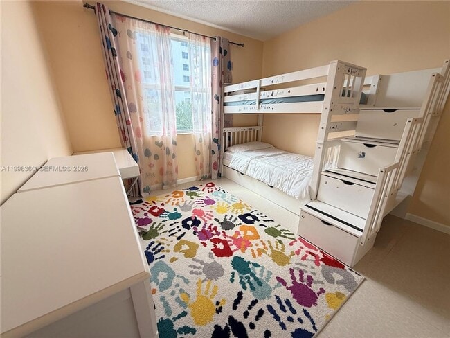 Building Photo - 17100 N Bay Rd